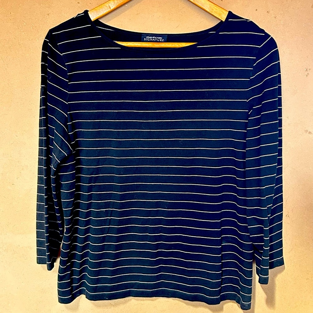 Jones New York mid length shelve t-shirt.